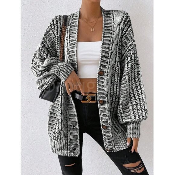 Oversized Grey Cable Knit Cardigan Long Sleeves Hip Length Buttoned - Picture 1 of 14